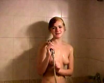 Amateur fuck in shower - icpvid.com