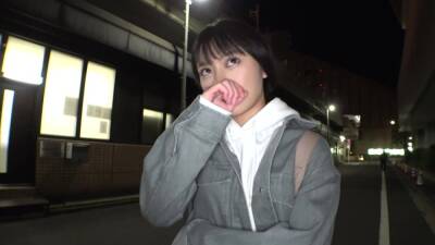 ２０歳のショートカット美少女が彼氏に内緒でこっそり浮気ハメ撮り - upornia.com - Japan