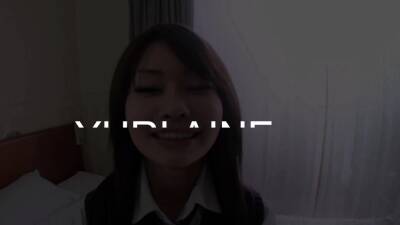 Asian schoolgirl gets her love tunnel slammed - icpvid.com