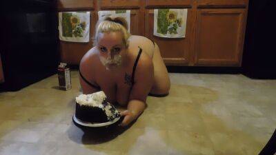 BBW messy cake stuffing - upornia.com