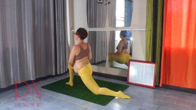 Regina Noir In Yoga In Yellow Tights Doing Yoga In The Gym. A Girl Without Panties Is Doing Yoga. Cam 2 - hclips.com