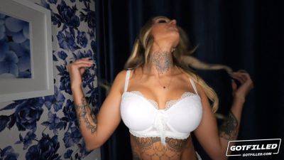 Romeo Mancini - Stephanie Love's big tits and pierced nipples get her off like never before! - sexu.com