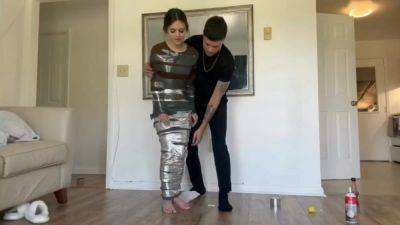 Extreme Duct Tape Challenge - hclips.com