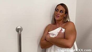Valentina Bellucci - step mom caught in the bathtub - xvideos.com